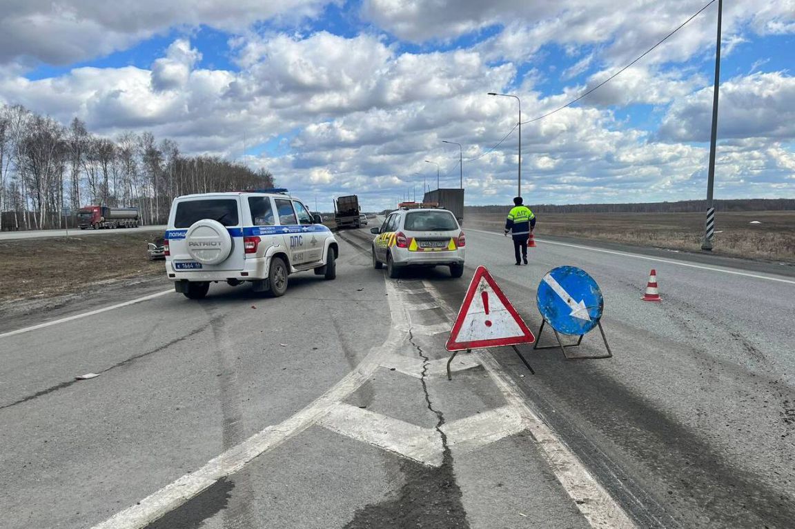 На трассе Екатеринбург-Тюмень в аварии погибла женщина - «Уральский рабочий»